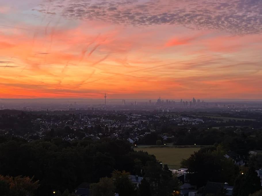 Skyline Appartement Mit Pool And Netflix Kronberg im Taunus Exterior foto